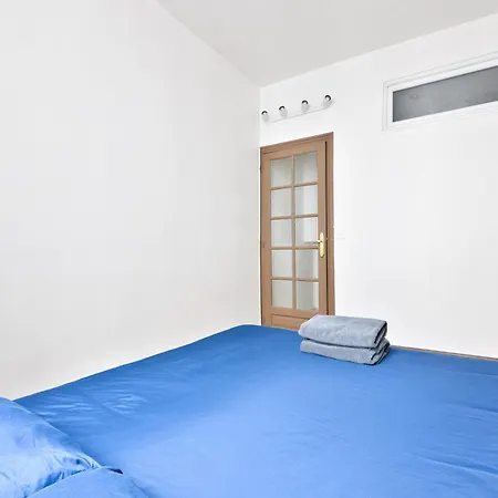 Quartier Champs-elysees Free Netflix Apartment