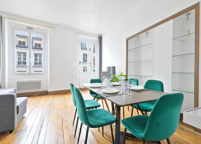 Quartier Champs-elysees Free Netflix * פריז